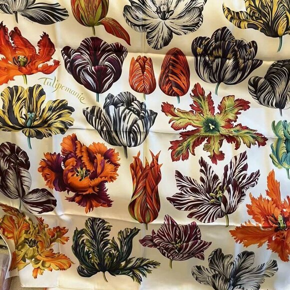 NWT New Box HERMES Tulipomanie Scarf 90cm Blanc/ Corail 100% Silk Carre Unused - Picture 4 of 6